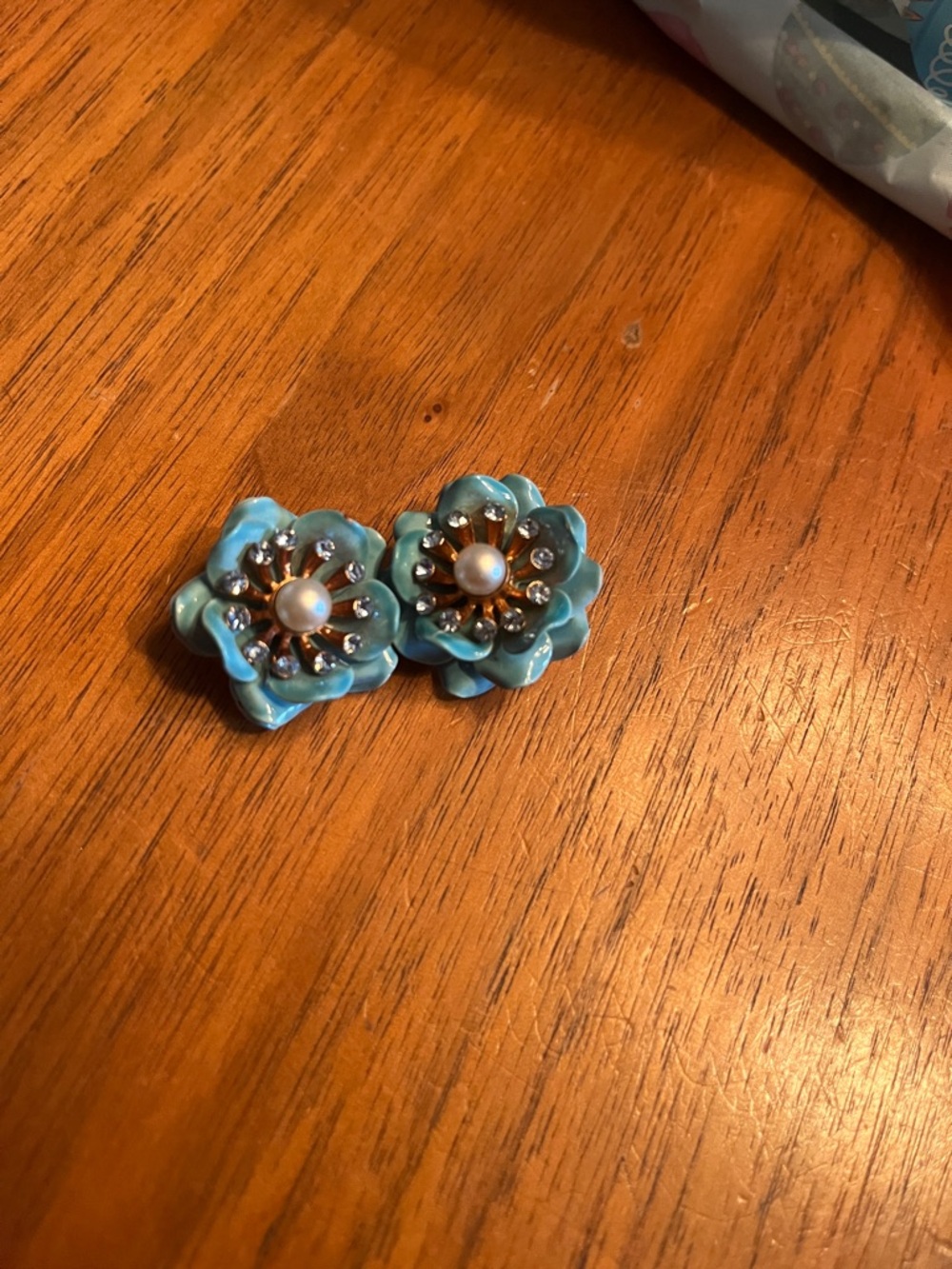 Turquoise Floral Pearl Center Earrings vintage